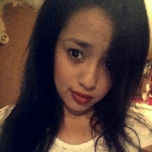 Meet your Posher, Violeta