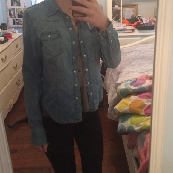 Button down Denim Flannel - Picture 4 of 4