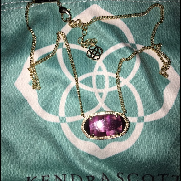Kendra scott necklace
