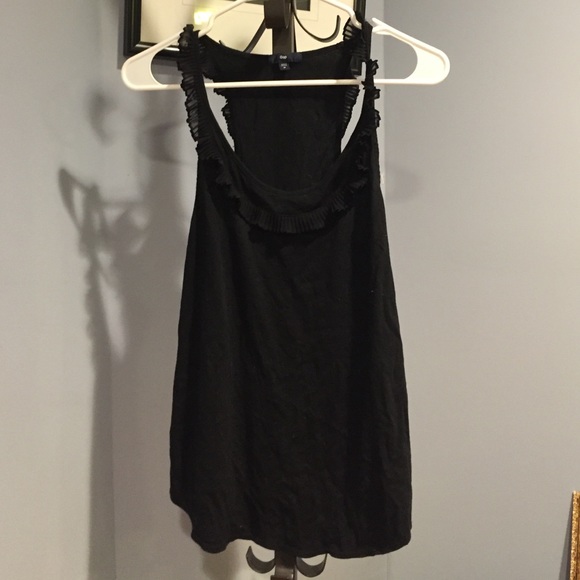 Gap tank top with lace straps
