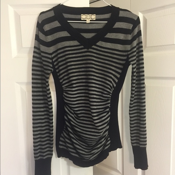 Pink Rose Sweaters - Black & gray sweater