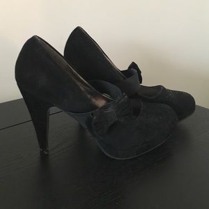 Black bow tie heels