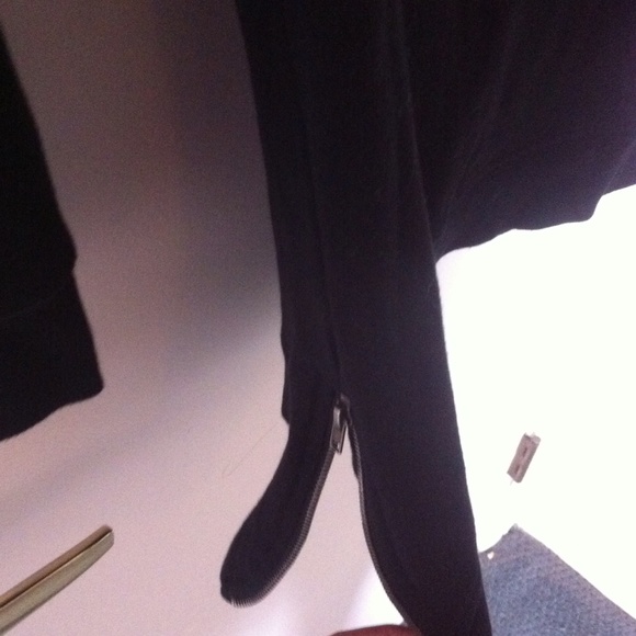 Sweater - Picture 3 of 3