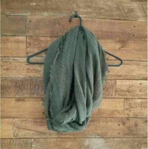 *RESERVED BUNDLE* infinity scarves