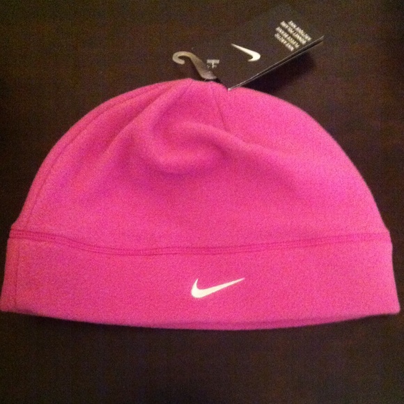 Nike Accessories - 🎉HP 1/10/16🎉 Nike Arctic Fleece Beanie