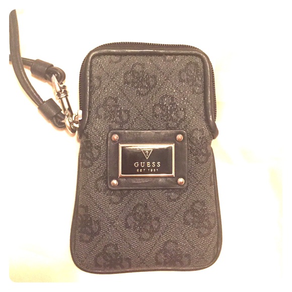 Wristlet