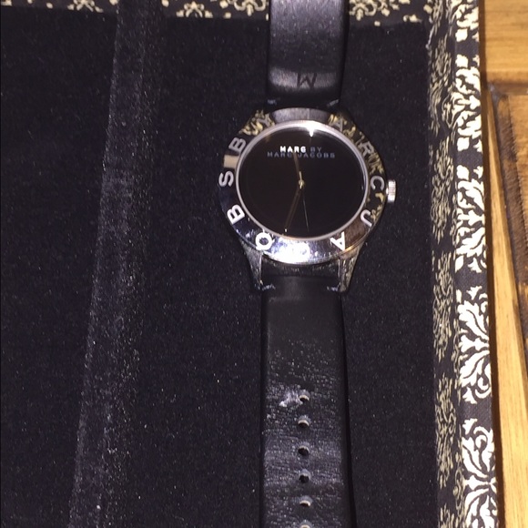 Authentic Marc by Marc Jacobs Timepiece - Picture 1 of 2