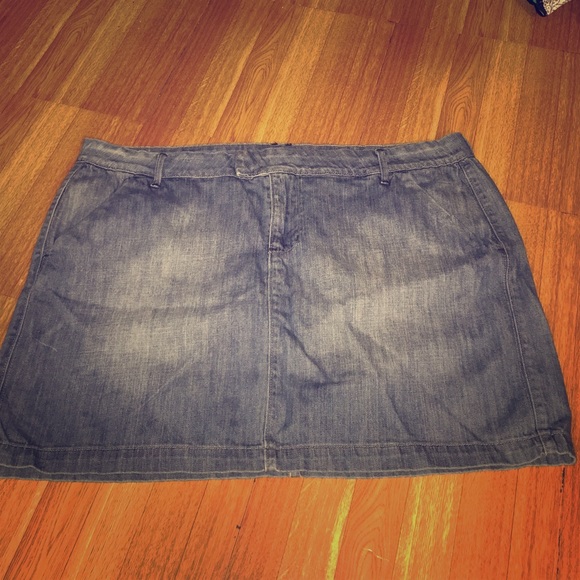 Old Navy Ultra Blue skirt