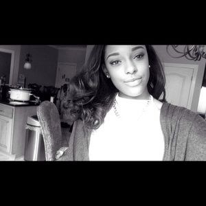 Meet your Posher, Ashley