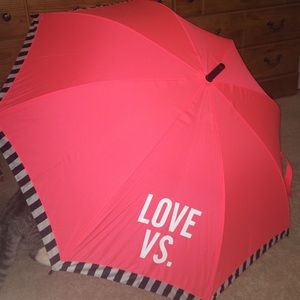 Vs pink umbrella