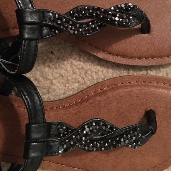 Sandals - Picture 3 of 4