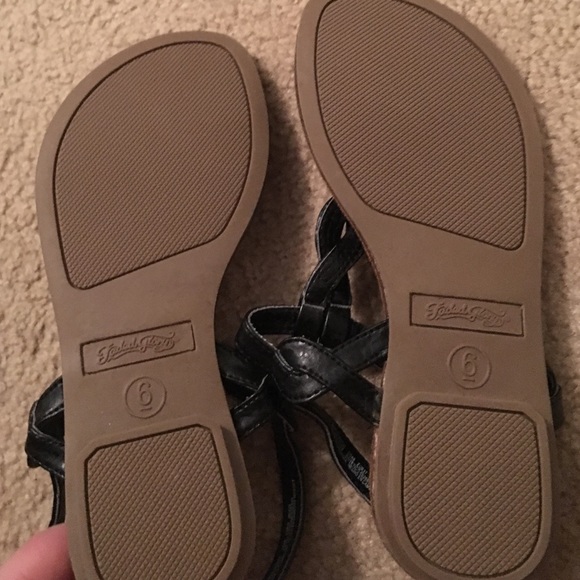 Sandals - Picture 4 of 4