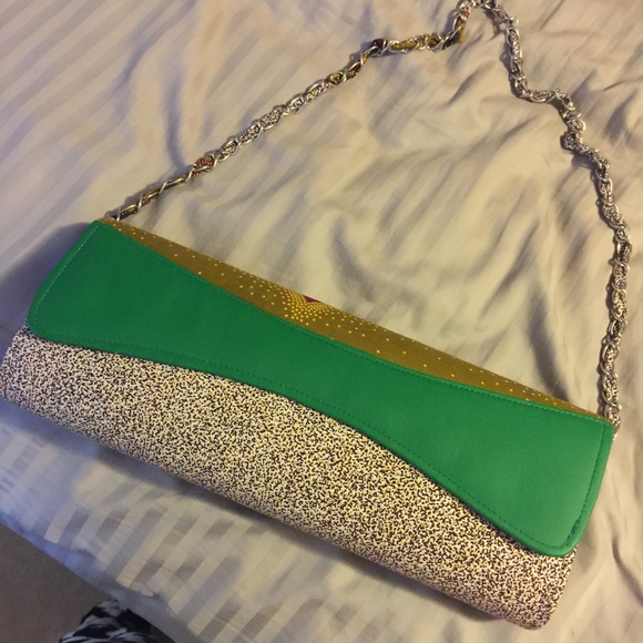African Print Clutch w. Chain