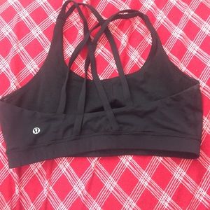 Black lululemon sports bra