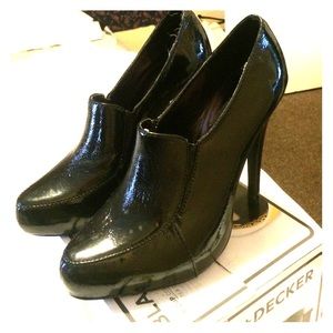Colin Stuart patent leather booties