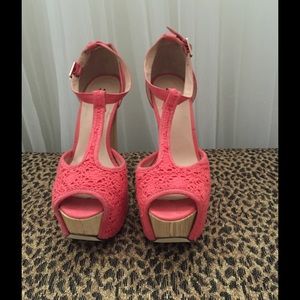 Coral color platforms