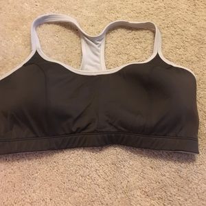 38D sports bra