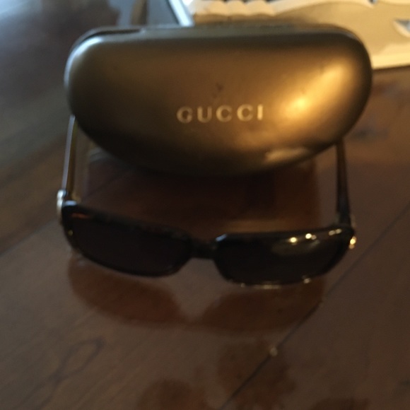 Gucci sunglasses - Picture 4 of 5