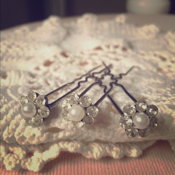 Hair pins