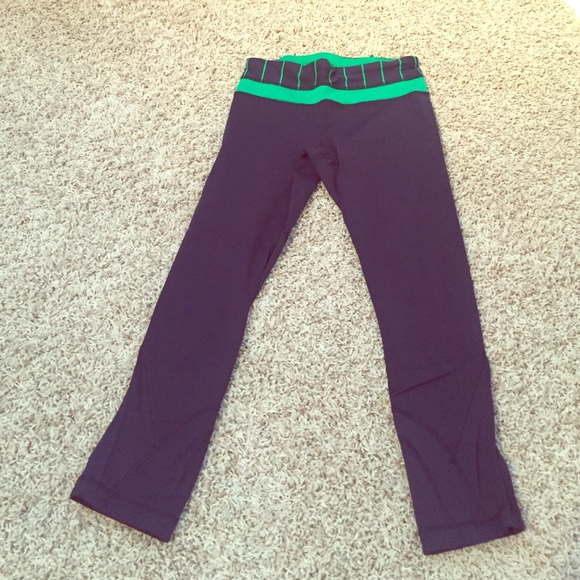 Lululemon 'Inspire Crop II'