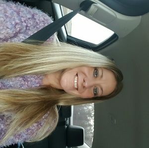 Meet your Posher, Crystal