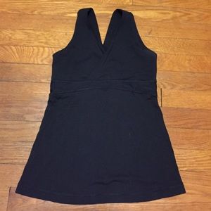 💚 V- Cut Lululemon Moderate Support Tank Top