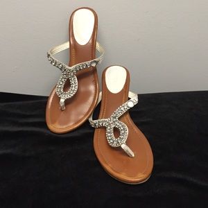 Women's guess wedges size 8