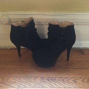 Shoedazzle Platform Booties