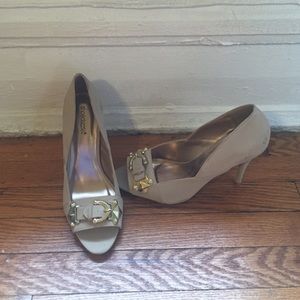 Shoe dazzle Pumps