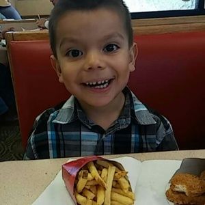 Meet your Posher, Jonathan