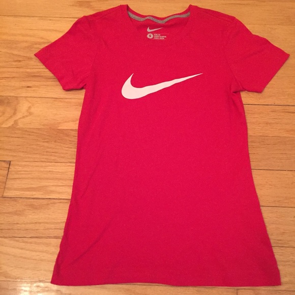 Nike Tops - NWOT red Nike slim fit short sleeve shirt