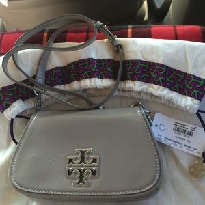 Authentic Tory Burch - bridge in taupe Authentic Tory Burch - bridge in taupe