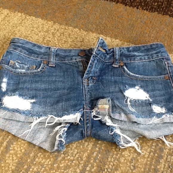 💎VS pink shorts💎 - Picture 2 of 3