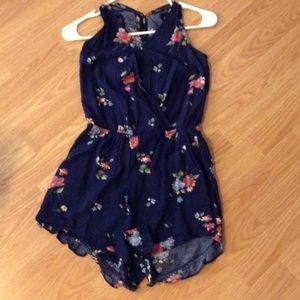 Cute romper!