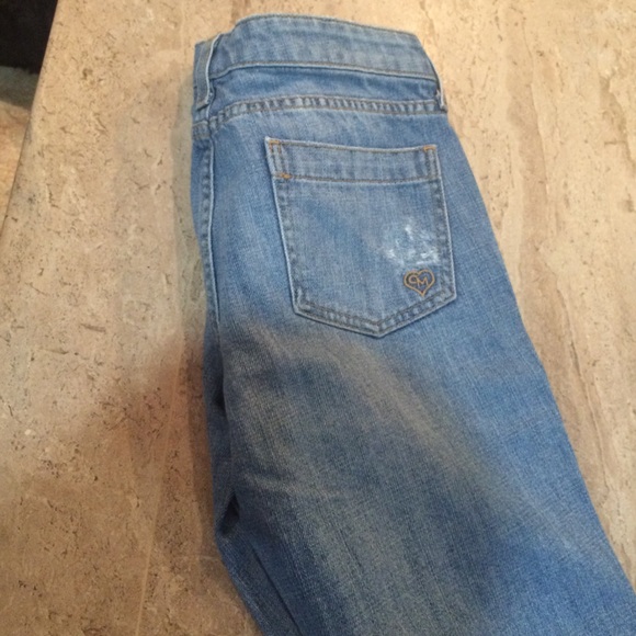 Distressed jeans - Picture 2 of 3