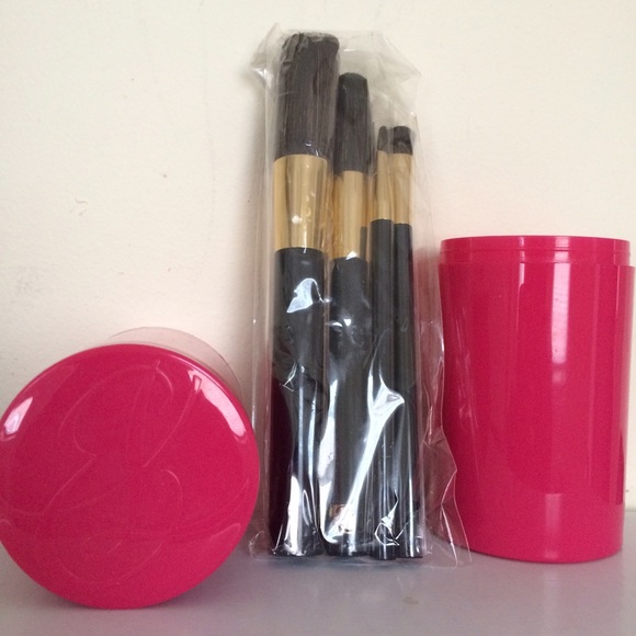 Brand new Estée Lauder makeup brushes