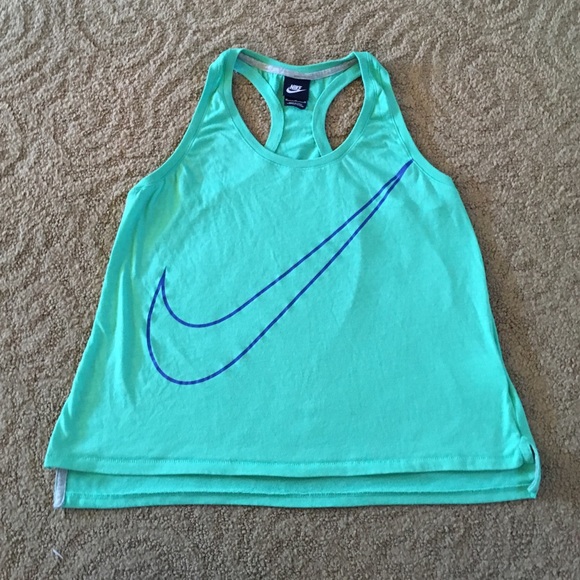 BUNDLE. Nike tank & pants.