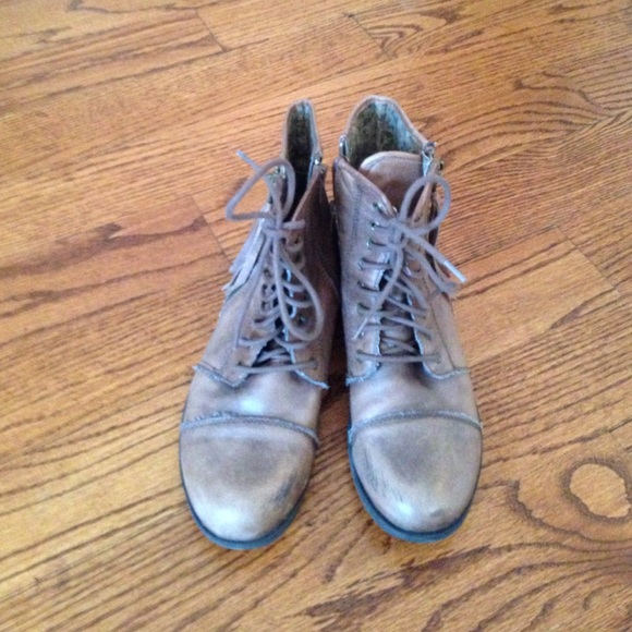 Steve Madden low combat boots