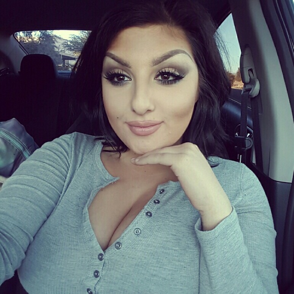 Meet your Posher, Raechel