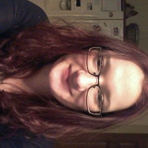 Meet your Posher, Alexis