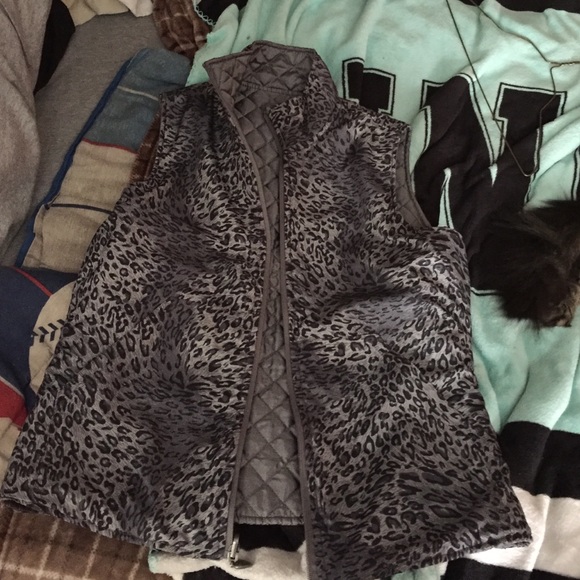 Reversible grey vest - Picture 2 of 2