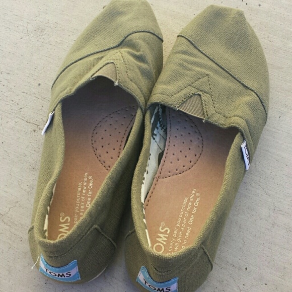Toms Olive Green