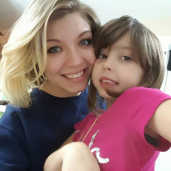 Meet your Posher, Amber - Picture 1 of 1