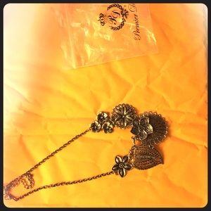 Premier design necklace