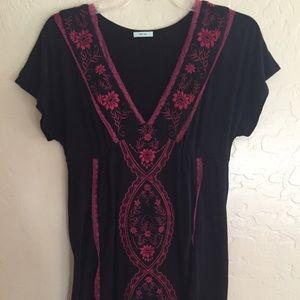 🚫Bundled🚫 $2 Black and Pink Tunic