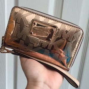 Michael Kors wristlet