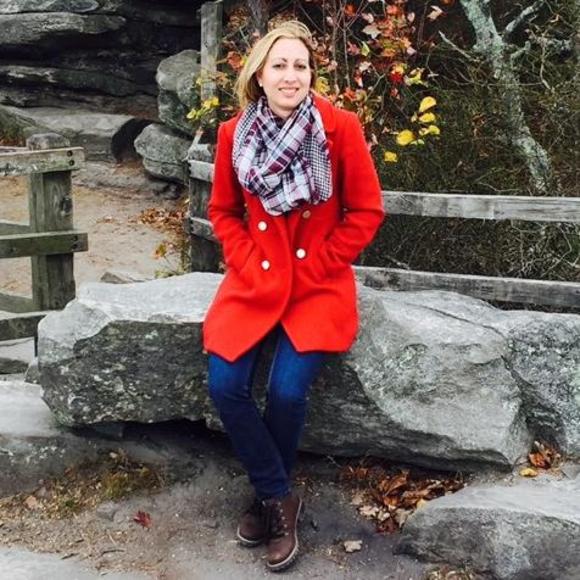 Meet your Posher, Jenna - Picture 1 of 1