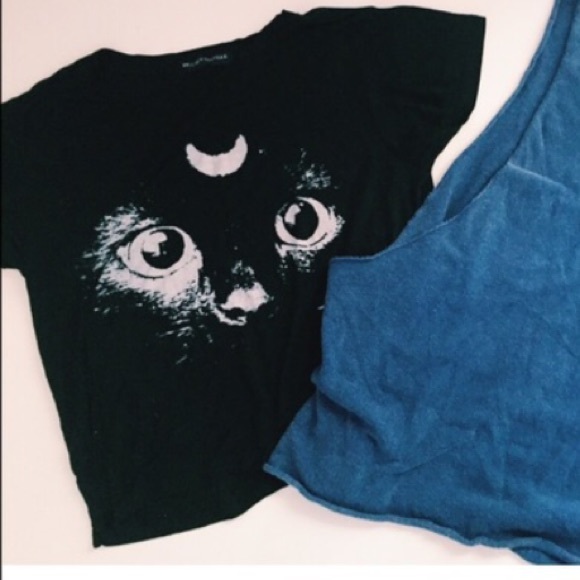 Brand y cat top+ stickers!! - Picture 2 of 2