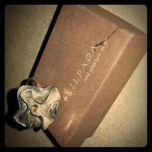 Silpada wavy flower ring