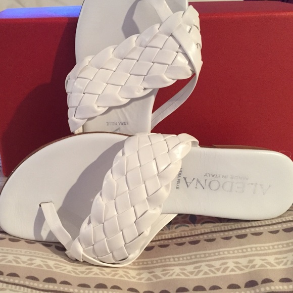 Vera Pelle White Woven Sandals!
